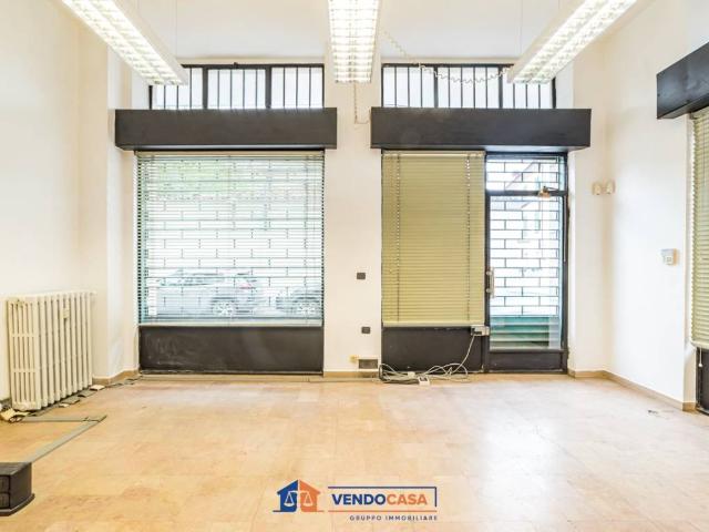 Locale Commerciale in vendita a Piemonte, Cuneo