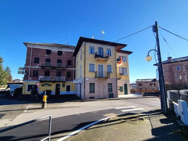 Locale Commerciale in vendita a Piemonte, Novara