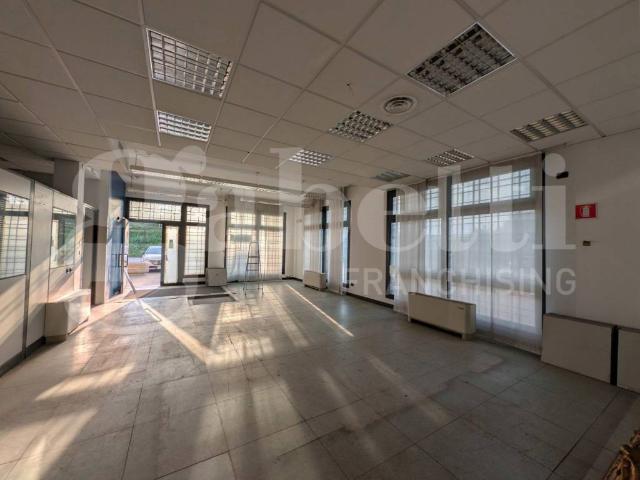 Locale Commerciale in vendita a Boscochiaro, Cavarzere