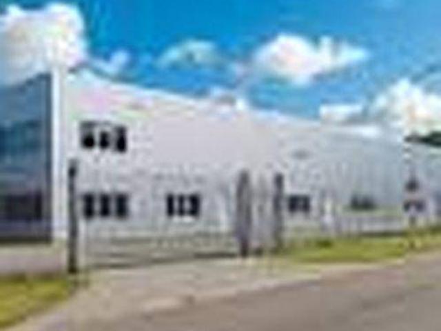 Locale Commerciale in vendita a Val d’Enza, Re