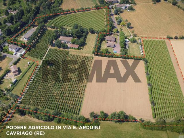 Locale Commerciale in vendita a Val d’Enza, Re