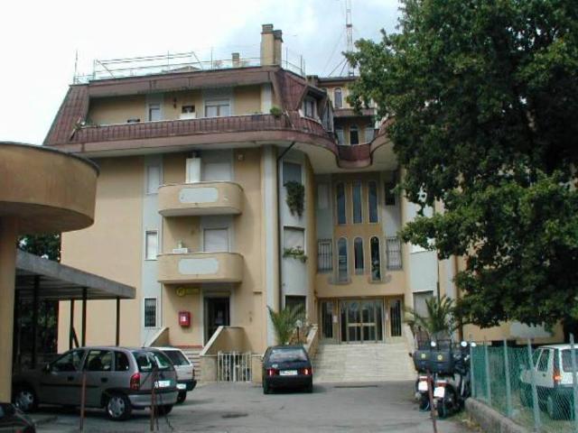Locale Commerciale in vendita a Ceccano, Lazio