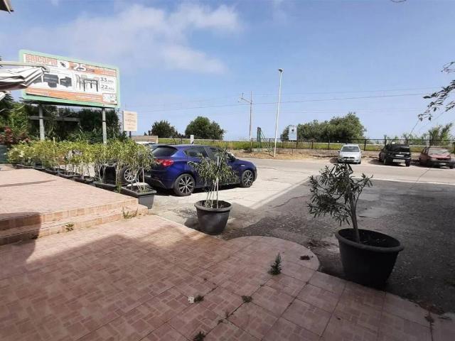 Locale Commerciale in vendita a Cefalù, Sicilia