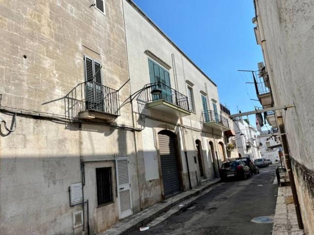 Locale Commerciale in vendita a Ceglie Messapica