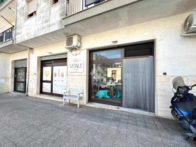 Locale Commerciale in vendita a Ceglie Messapica