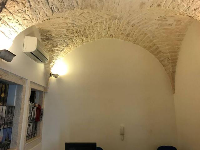 Locale Commerciale in vendita a Ceglie Messapica