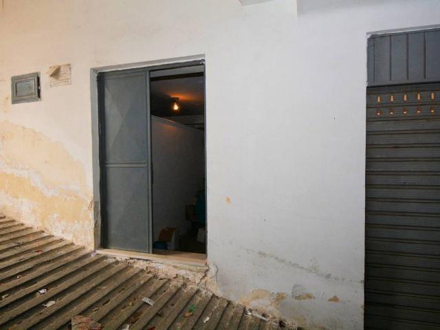 Locale Commerciale in vendita a Puglia, Brindisi