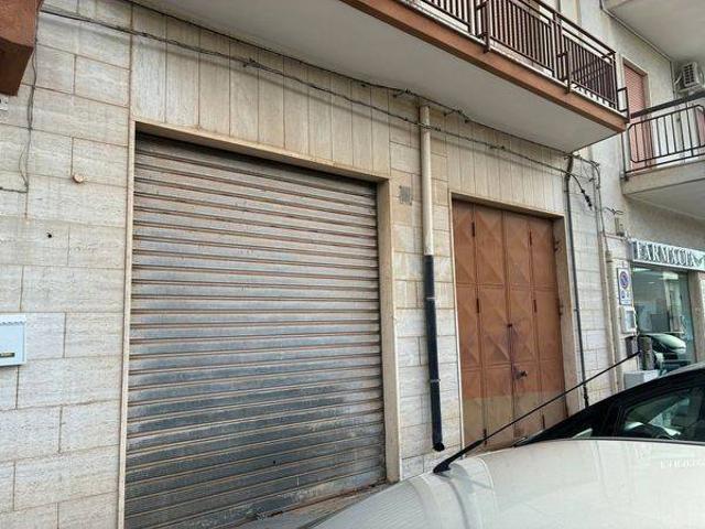 Locale Commerciale in vendita a Puglia, Brindisi
