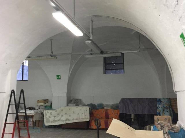 Locale Commerciale in vendita a Puglia, Brindisi