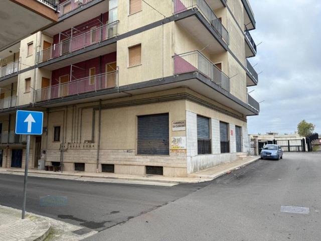 Locale Commerciale in vendita a Ceglie Messapica