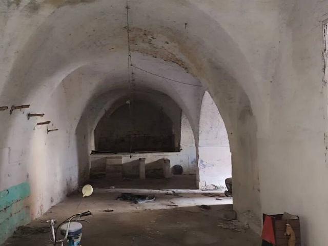Locale Commerciale in vendita a Puglia, Brindisi