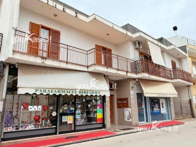 Locale Commerciale in vendita a Noicattaro, Bari