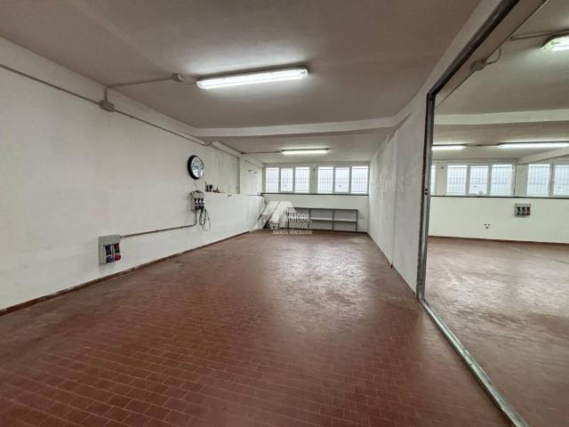 Locale Commerciale in vendita a Cellatica, Lombardia