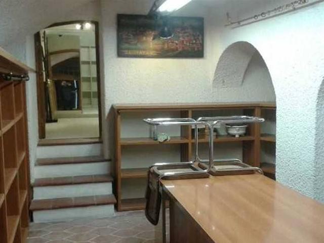 Locale Commerciale in vendita a Pozzuolo Alto, Celle Ligure