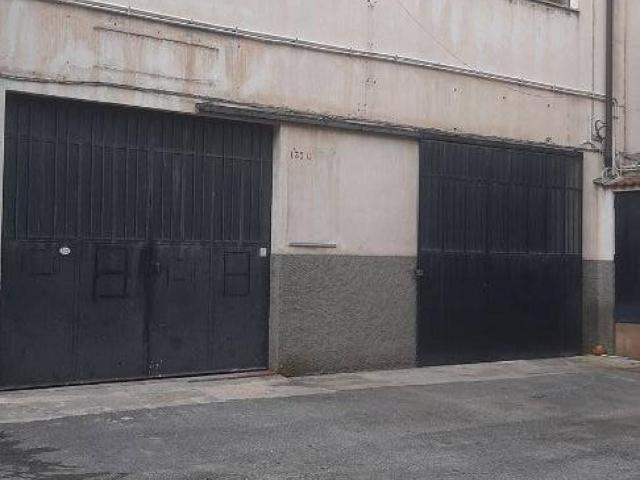 Locale Commerciale in vendita a Terrenin, Celle Ligure