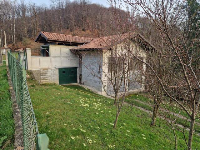 Locale Commerciale in vendita a Cellio con Breia, Piemonte