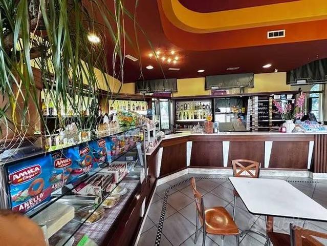Locale Commerciale in vendita a Piemonte, Cuneo