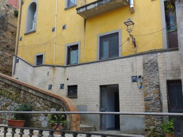 Locale Commerciale in vendita a Centola, Campania