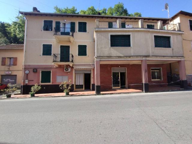 Locale Commerciale in vendita a Ceranesi, Liguria