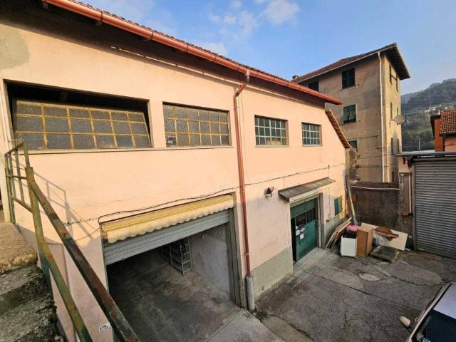 Locale Commerciale in vendita a Ceranesi, Liguria