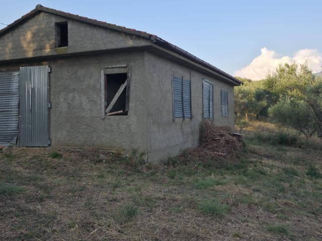 Locale Commerciale in vendita a Ceraso, Campania