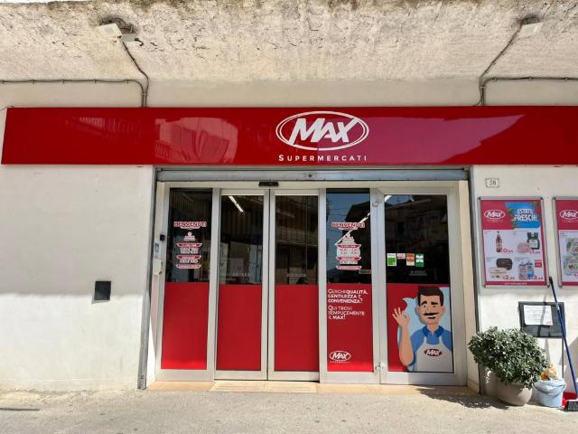 Locale Commerciale in vendita a Cerda, Sicilia