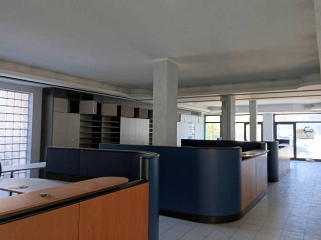 Locale Commerciale in vendita a San Vito, Cerea
