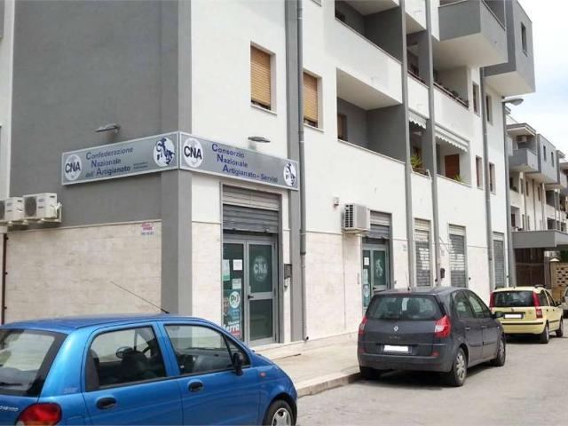 Locale Commerciale in vendita a Puglia, Foggia