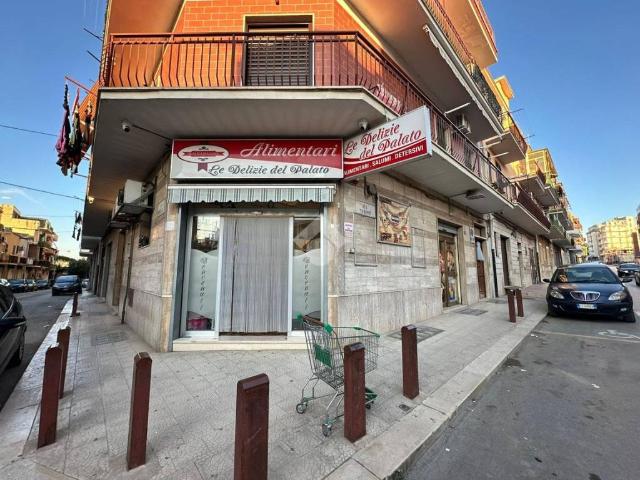 Locale Commerciale in vendita a Puglia, Foggia