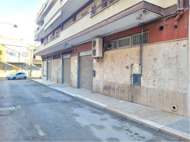 Locale Commerciale in vendita a Puglia, Foggia
