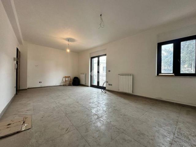 Locale Commerciale in affitto a Puglia, Foggia