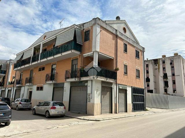 Locale Commerciale in vendita a Puglia, Foggia