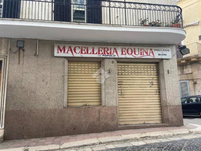 Locale Commerciale in vendita a Puglia, Foggia