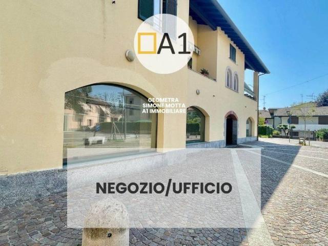 Locale Commerciale in vendita a Asnago di Cermenate, Cermenate