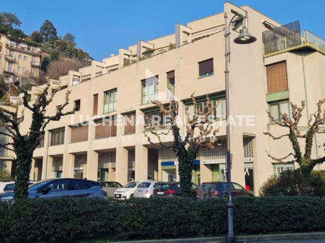 Locale Commerciale in vendita a Piazza Santo Stefano, Cernobbio