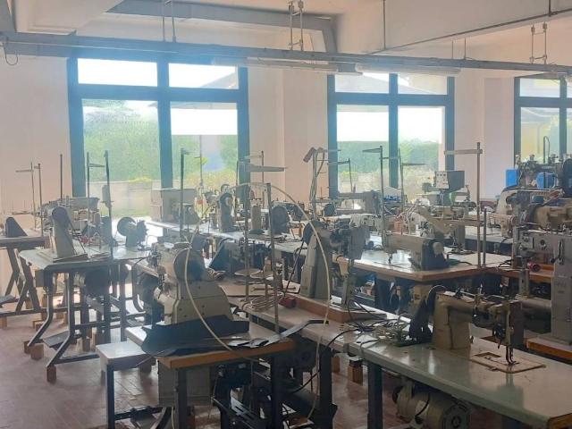Locale Commerciale in vendita a Unione dei Comuni Circondario dell'Empolese Valdelsa, Cerreto Guidi