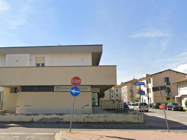Locale Commerciale in vendita a Unione dei Comuni Circondario dell'Empolese Valdelsa, Cerreto Guidi