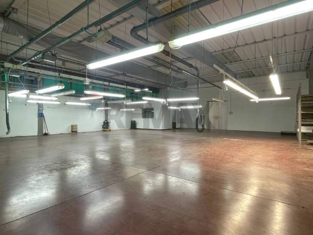 Locale Commerciale in vendita a Unione dei Comuni Circondario dell'Empolese Valdelsa, Cerreto Guidi