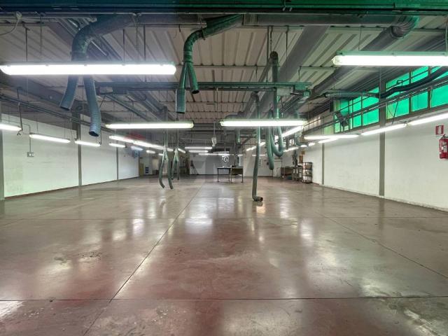 Locale Commerciale in vendita a Unione dei Comuni Circondario dell'Empolese Valdelsa, Cerreto Guidi