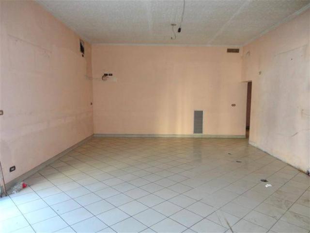 Locale Commerciale in vendita a Unione dei Comuni Circondario dell'Empolese Valdelsa, Lucardo