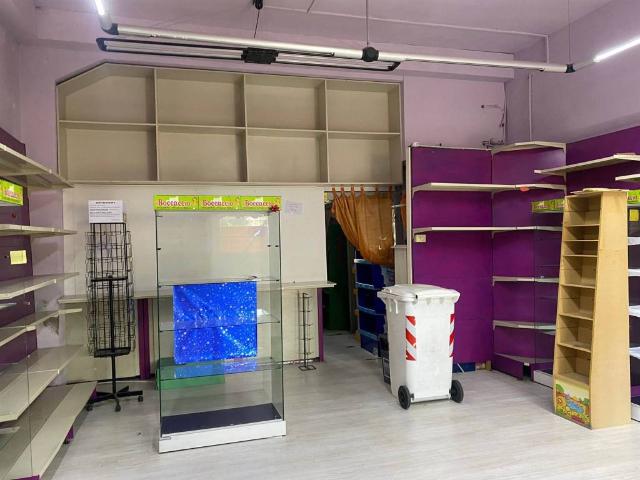 Locale Commerciale in vendita a Unione dei Comuni Circondario dell'Empolese Valdelsa, Lucardo