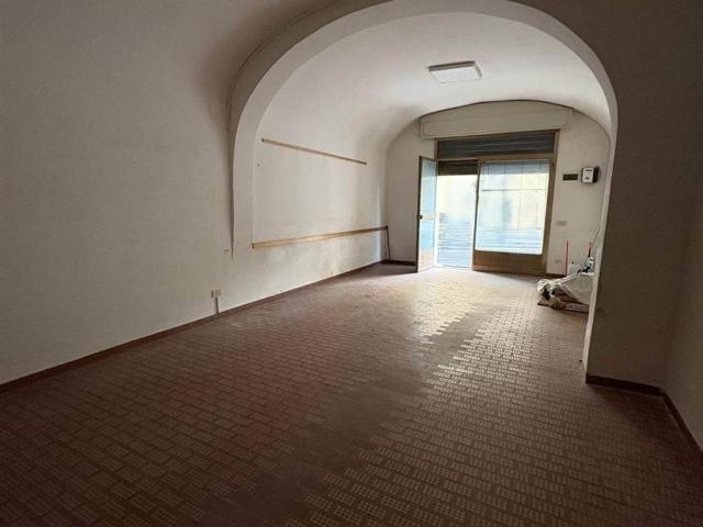Locale Commerciale in vendita a Unione dei Comuni Circondario dell'Empolese Valdelsa, Lucardo