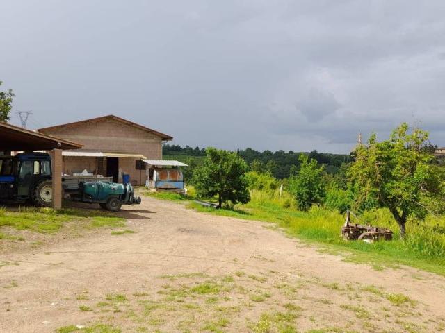 Locale Commerciale in vendita a Unione dei Comuni Circondario dell'Empolese Valdelsa, Lucardo