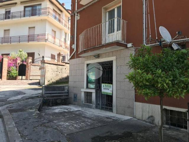 Locale Commerciale in vendita a Cervaro, Lazio