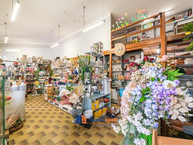 Locale Commerciale in vendita a Piemonte, Cuneo