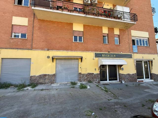 Locale Commerciale in vendita a Vigna della Casa, Roma Capitale