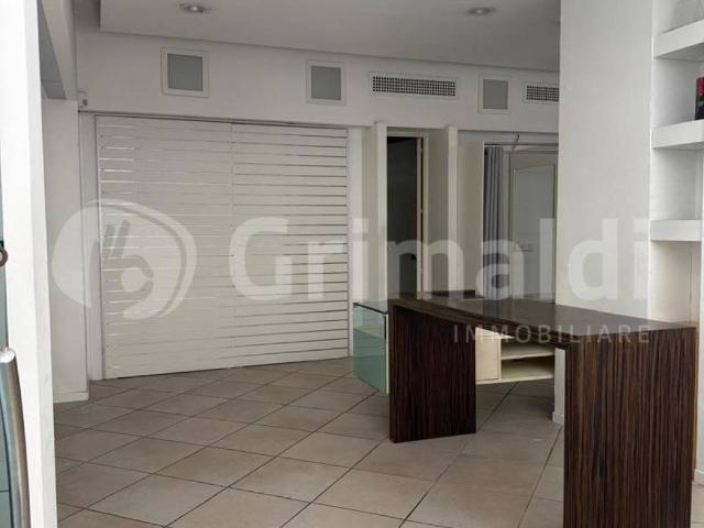 Locale Commerciale in vendita a Cervia, Reggio Emilia