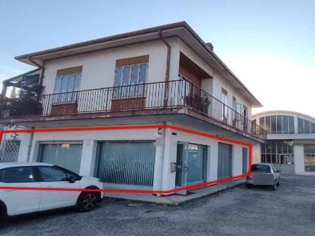 Locale Commerciale in vendita a Cervignano Del Friuli, Friuli-Venezia Giulia