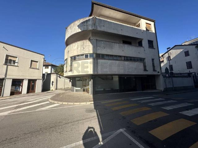 Locale Commerciale in vendita a Cervignano Del Friuli, Friuli-Venezia Giulia
