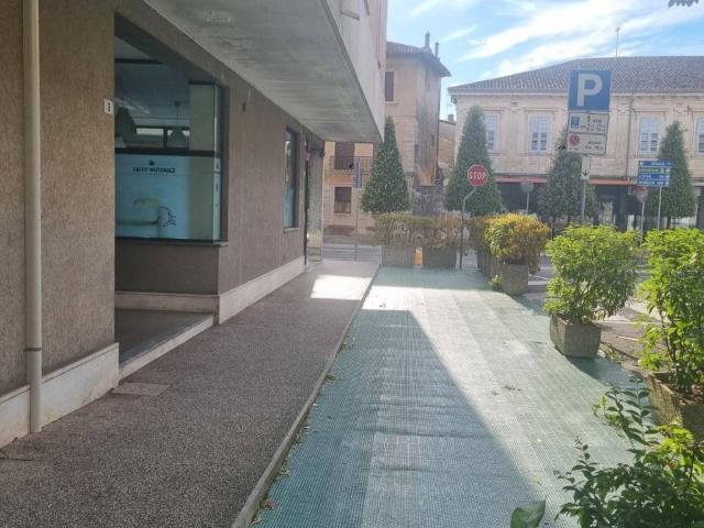 Locale Commerciale in vendita a Cervignano Del Friuli, Friuli-Venezia Giulia